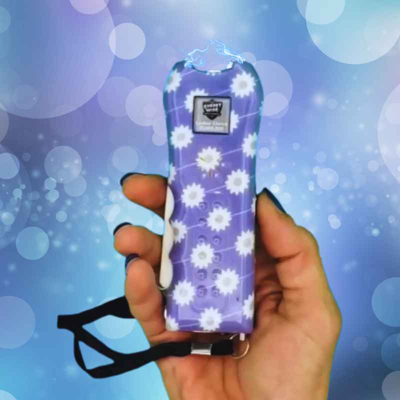 activated-hand-held-blue-daisy-ladies-choice-stun-gun