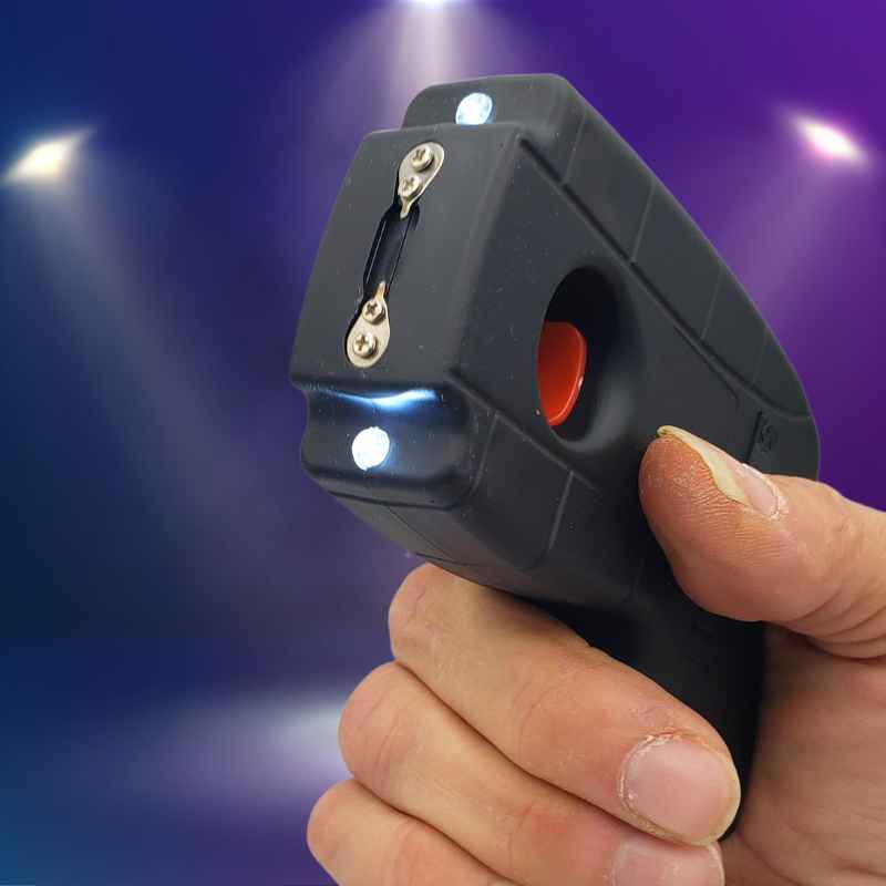 defense-divas-pistol-whipped-gun-grip-stun-led-flashlight-taser 